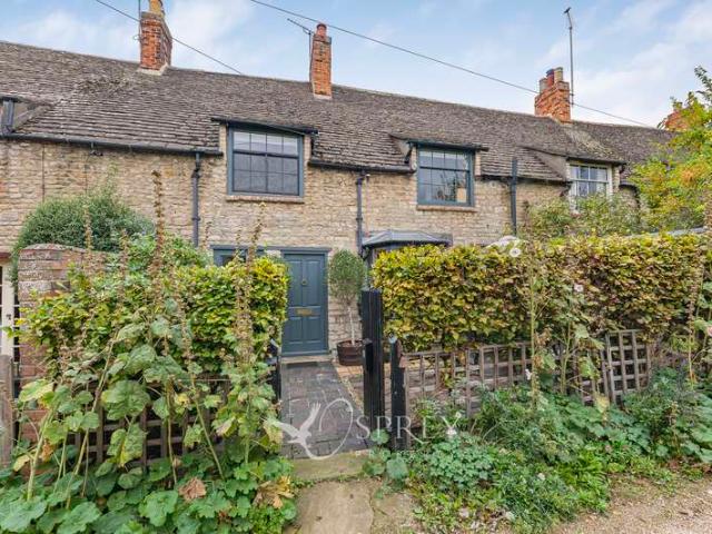 House for sale in Oundle