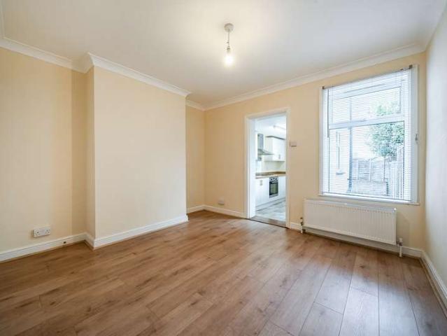 House for sale in Southborough, Sandown Park