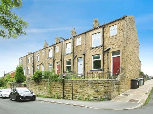 House for sale in Churwell, West Yorkshire