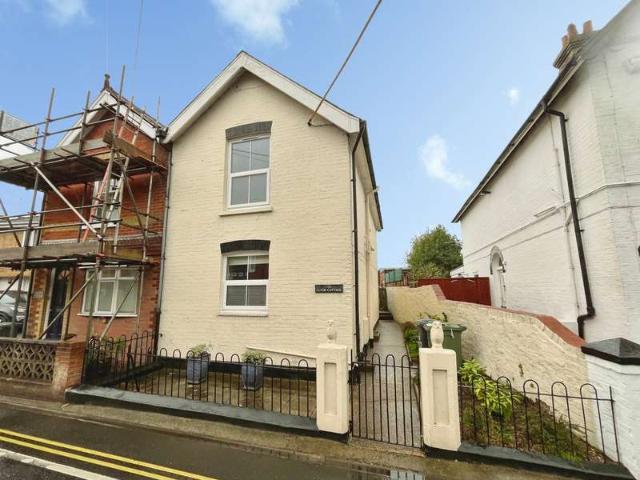 House for sale in Easton, Freshwater