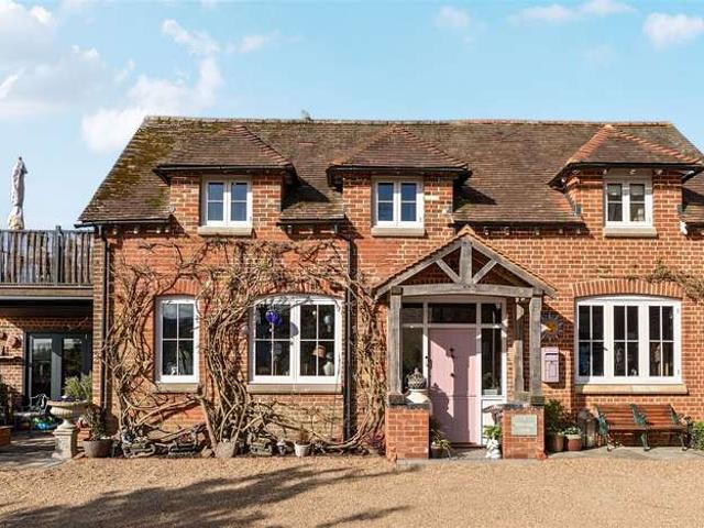 House for sale in Arundel, Clapham