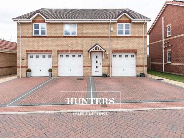 House for sale in Ferrybridge, West Yorkshire