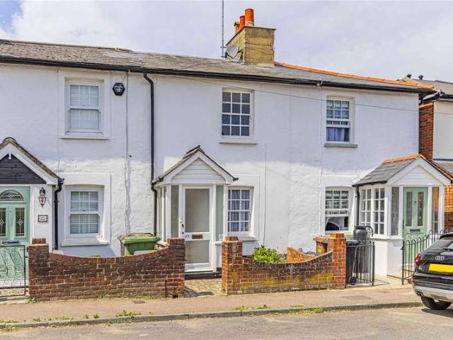 House for sale in Bushey, Bushey Heath