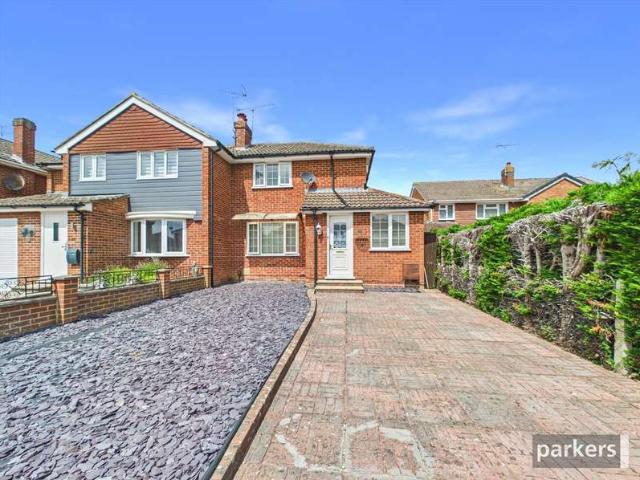 House for sale in Woodley