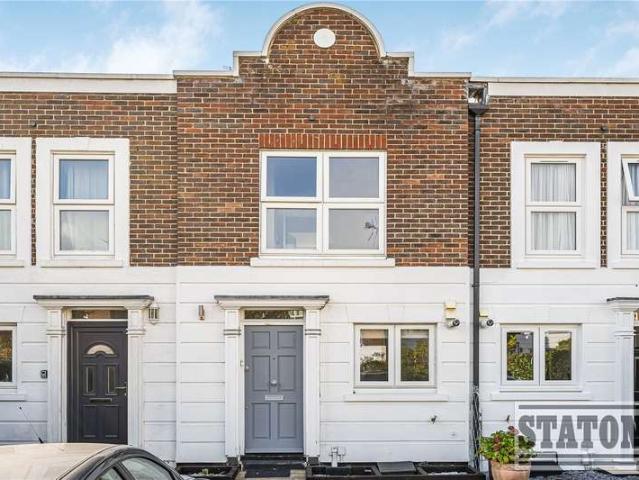 House for sale in London Borough of Barnet, Greater London