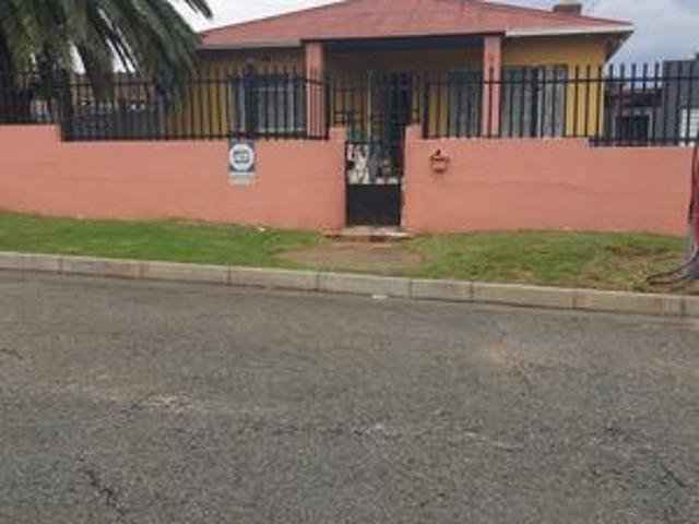 House for sale in Vosloorus, Gauteng