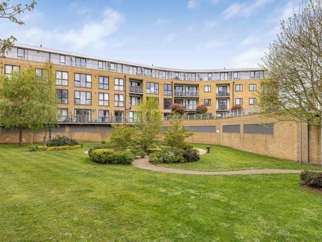 House for sale in Hertford, Colliers End