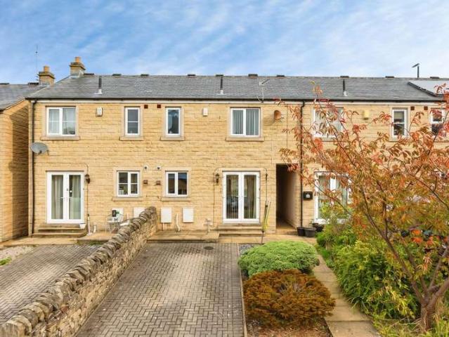 House for sale in Town Head, Leeds