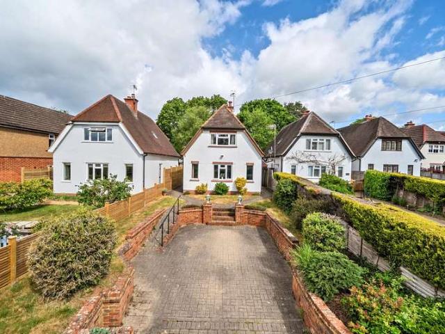 House for sale in Fole, Surrey