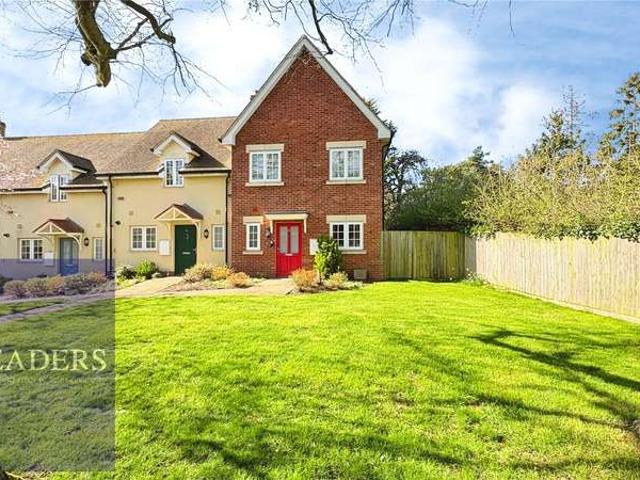House for sale in Chipping Hill, Essex