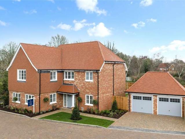 House for sale in Batchworth, Hertfordshire