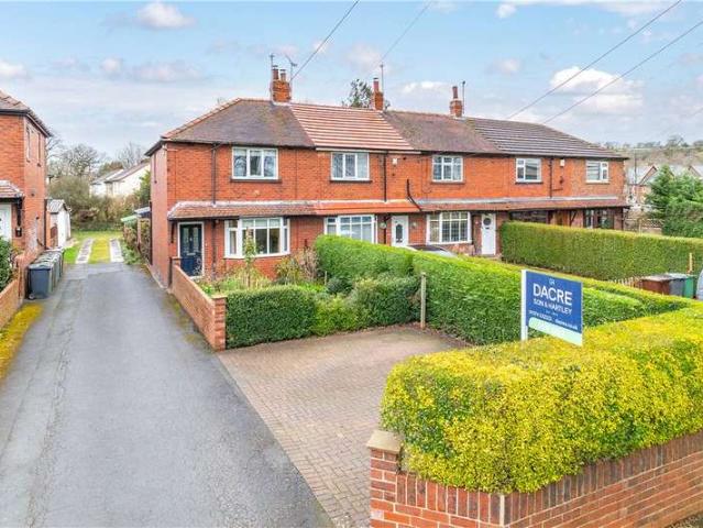 House for sale in Tranmere Park, Guiseley