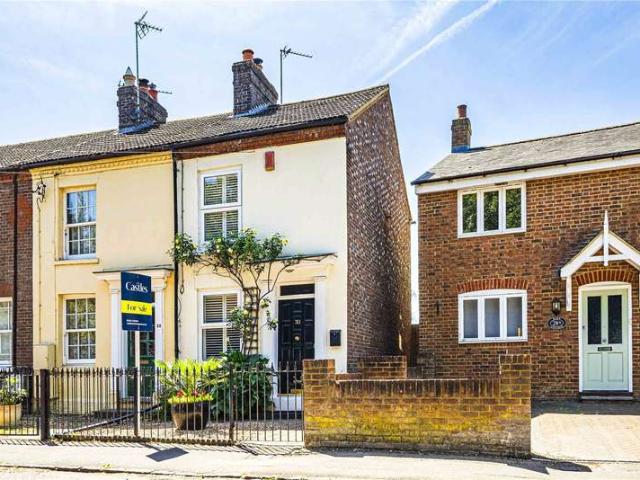 House for sale in Eaton Bray, Bedfordshire