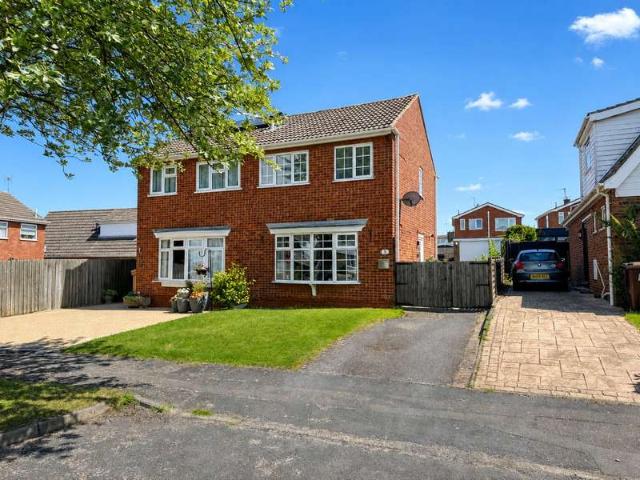 House for sale in Shepshed, Elmfield