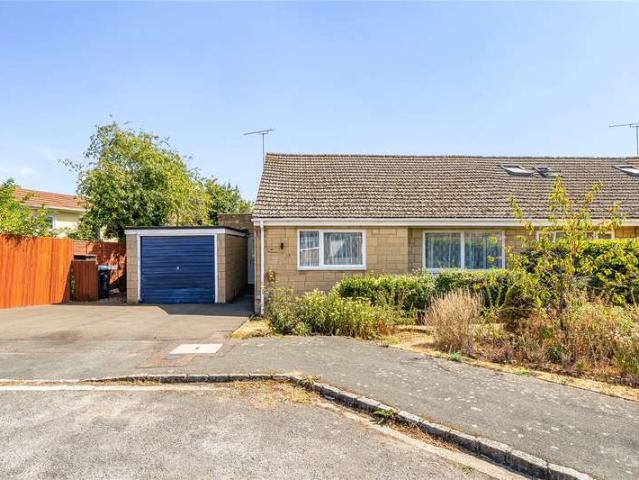 House for sale in Carterton, West Oxfordshire