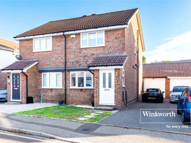 House for sale in Holdenhurst, Bournemouth
