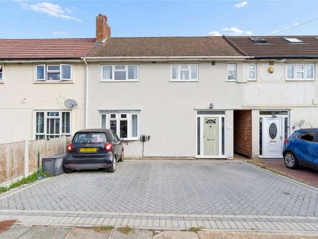 House for sale in London Borough of Havering, Greater London