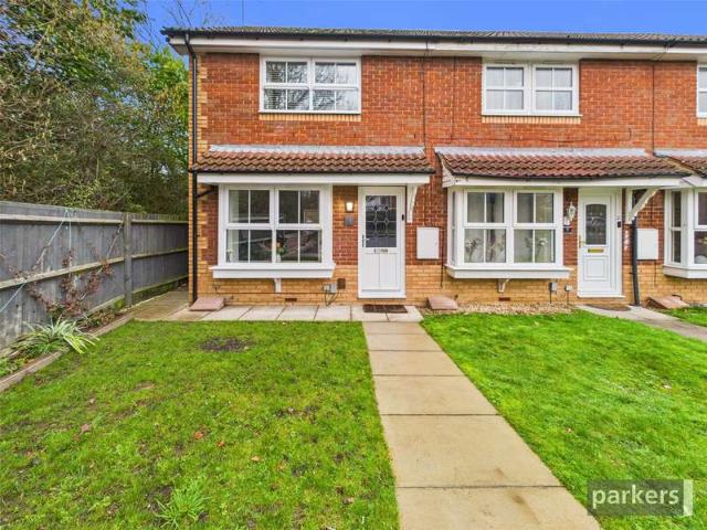 House for sale in Woodley