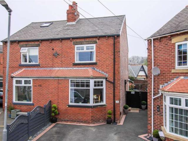 House for sale in Ossett, West Yorkshire