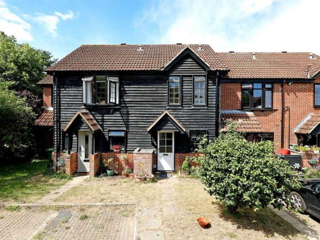 House for sale in Pachesham Park, Surrey