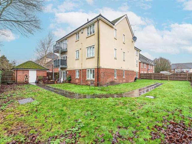 Apartment for sale in North Town, Aldershot