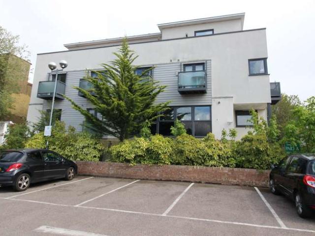 House for rent in Worcester Park, Greater London