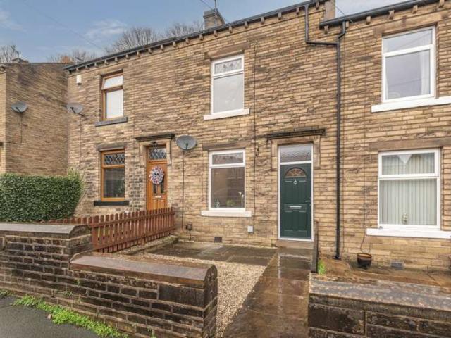 House for sale in Thornhills, Brighouse