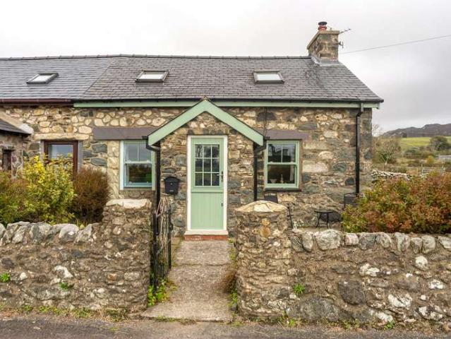 House for sale in Pant Glas, Garndolbenmaen
