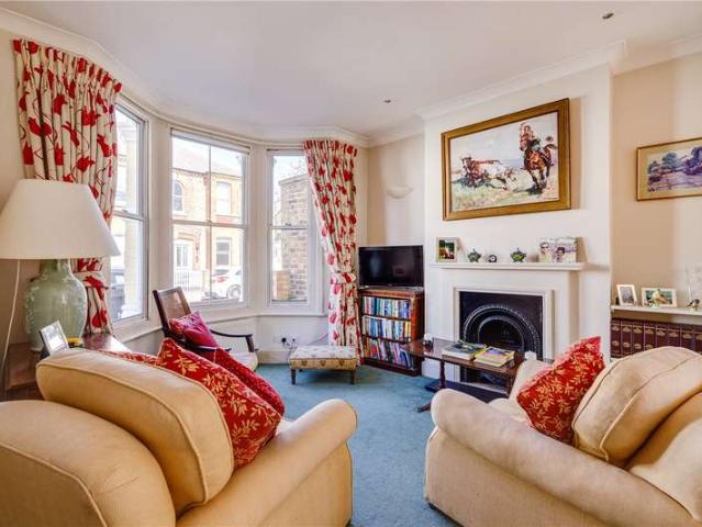 House for sale in West Kensington, Greater London