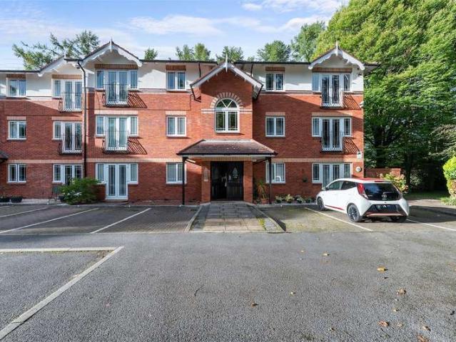 Flat for sale in Ivy Meade, Macclesfield