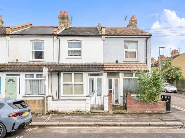 House for sale in Holywell Estate, North Watford