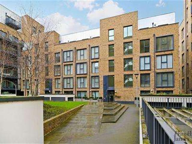 Apartment for sale in Bromley-by-Bow, Bow