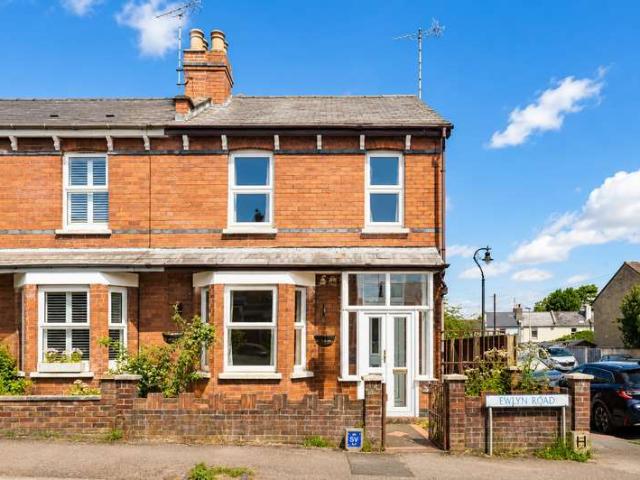 House for sale in Golden Valley, Gloucestershire