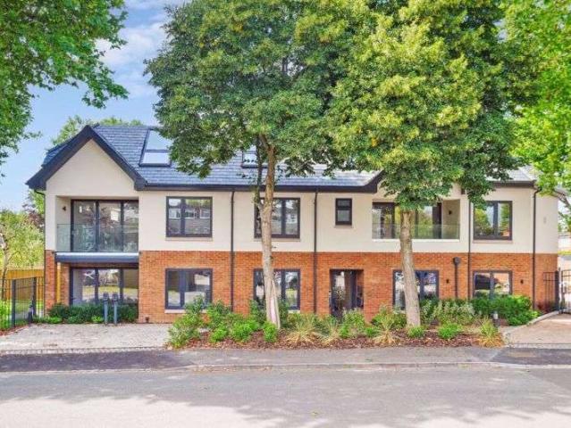 House for rent in Chepping Wycombe, Flackwell Heath