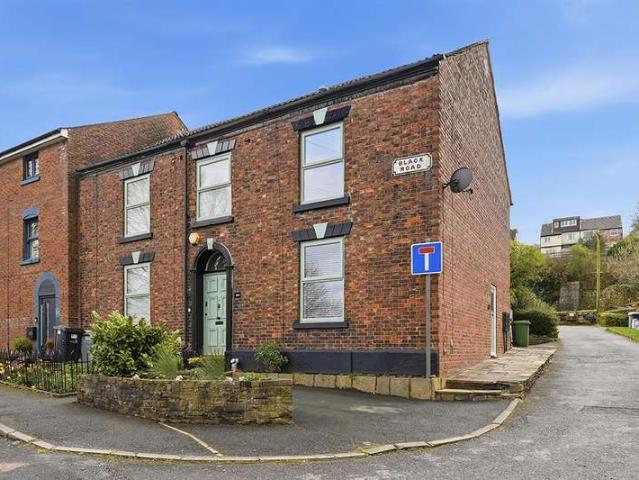 House for sale in Moss Rose, Macclesfield