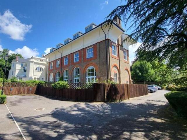 House for sale in New Barnet, Greater London