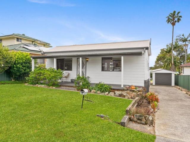 House for sale in Bateau Bay, Central Coast Council