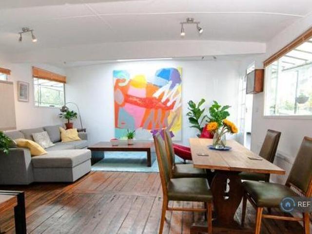 House for rent in Lyons, Greater London
