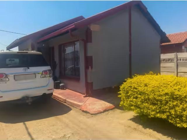 House for sale in Boitekong, Maluti-a-Phofung Local Municipality
