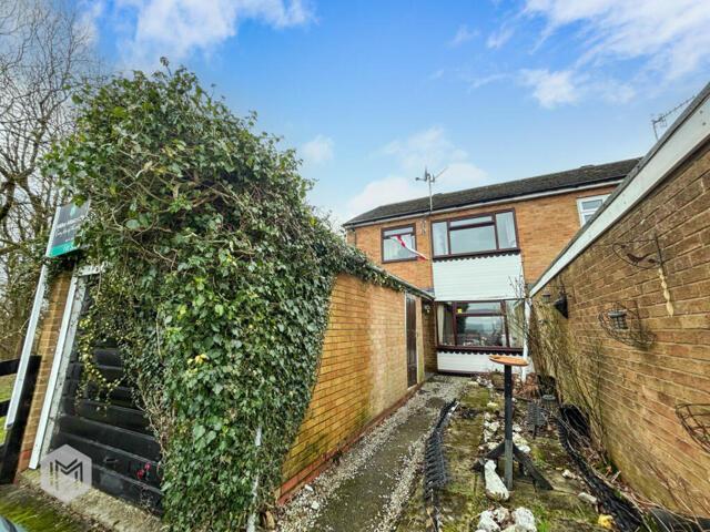 House for sale in Kirklees, Bury