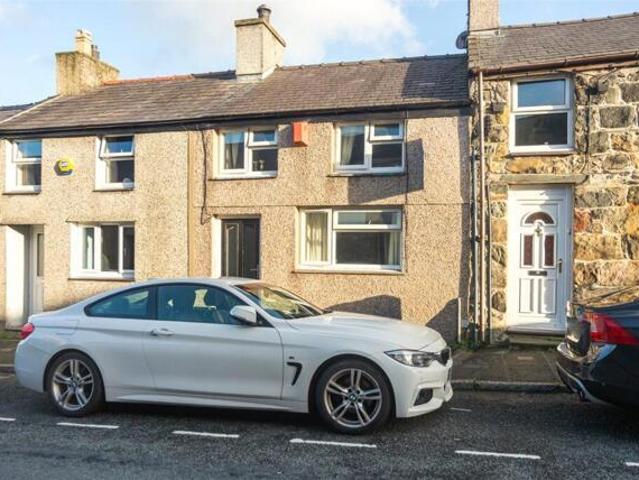 House for sale in Llanllyfni