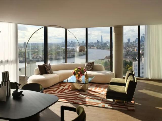 House for sale in Limehouse, Greater London