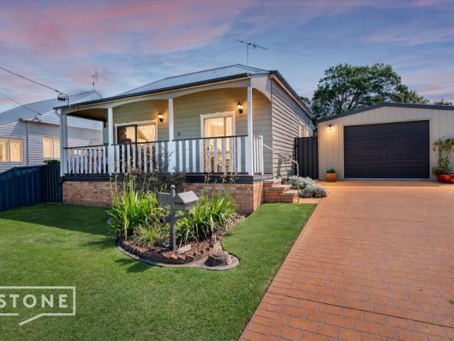 House for sale in Cardiff, Newcastle-Maitland