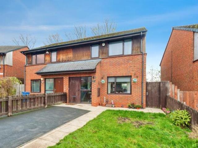 House for sale in Castlefields, Halton
