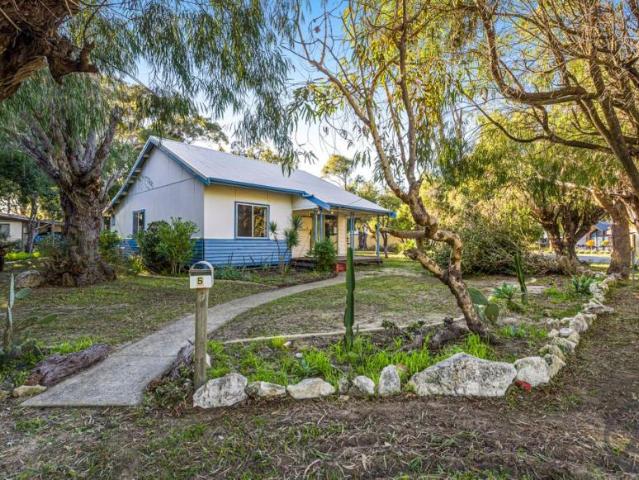 House for sale in Parklands, Western Australia
