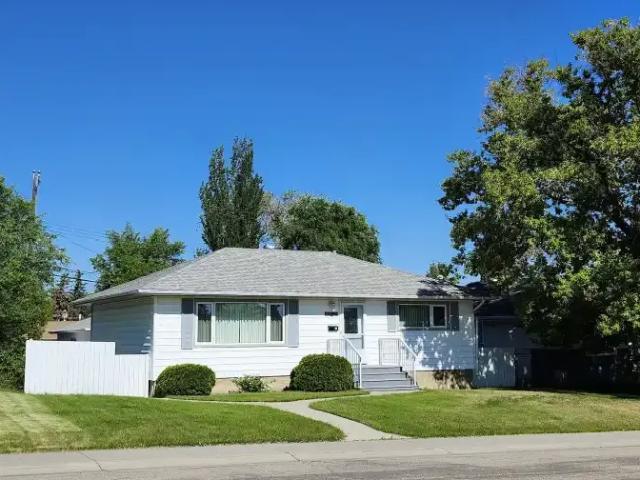 House for rent in Wedgewood, Alberta