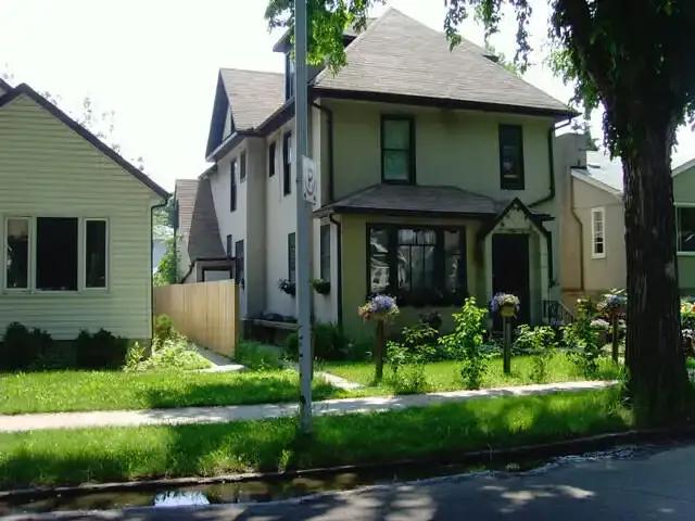 House for rent in Wedgewood, Alberta