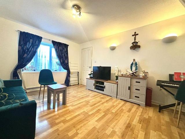 House for rent in Yiewsley, Greater London