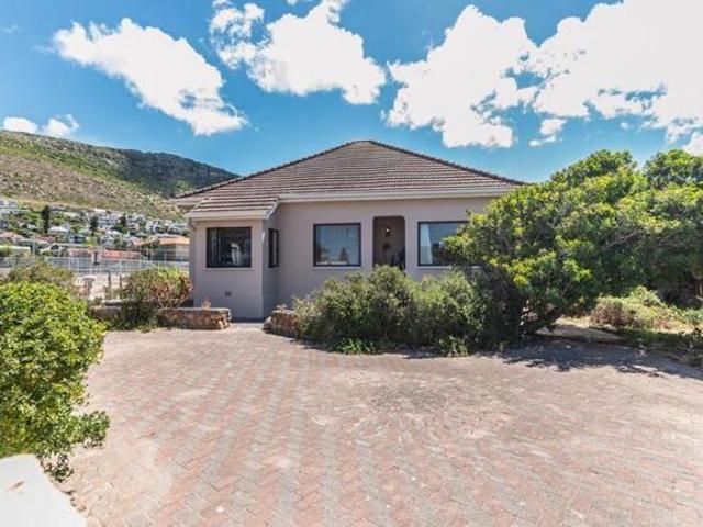 House for sale in Fish Hoek, Western Cape