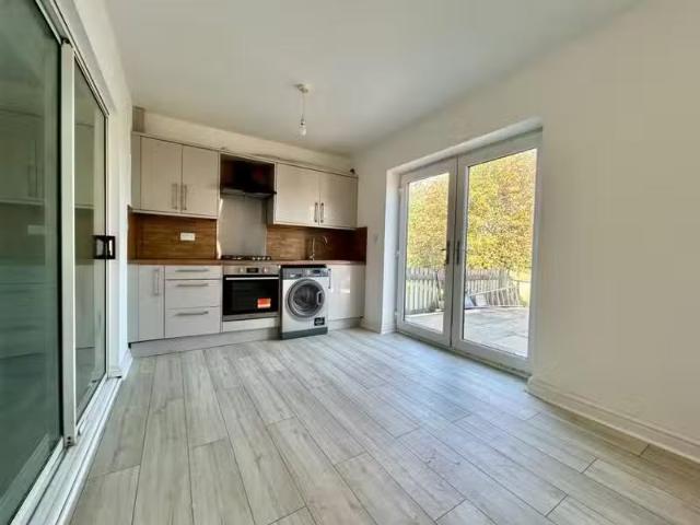 House for rent in Slack Side, West Yorkshire